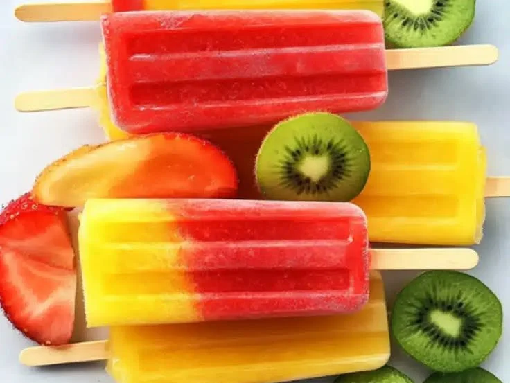 Refreshing homemade fruit popsicles made with fresh fruit and natural ingredients